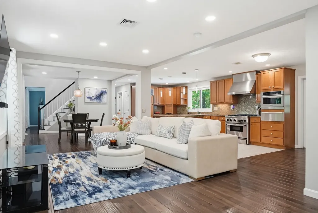 73 Jenkins Road Bedford NH 03110
