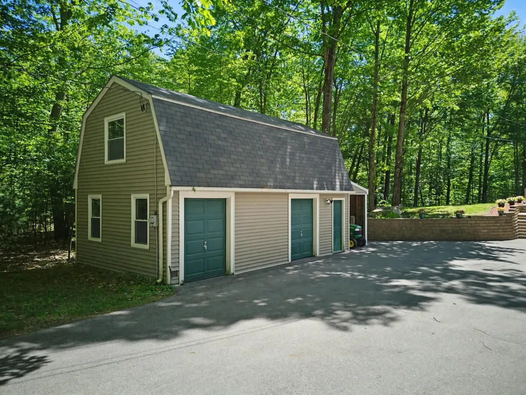 73 Jenkins Road Bedford NH 03110