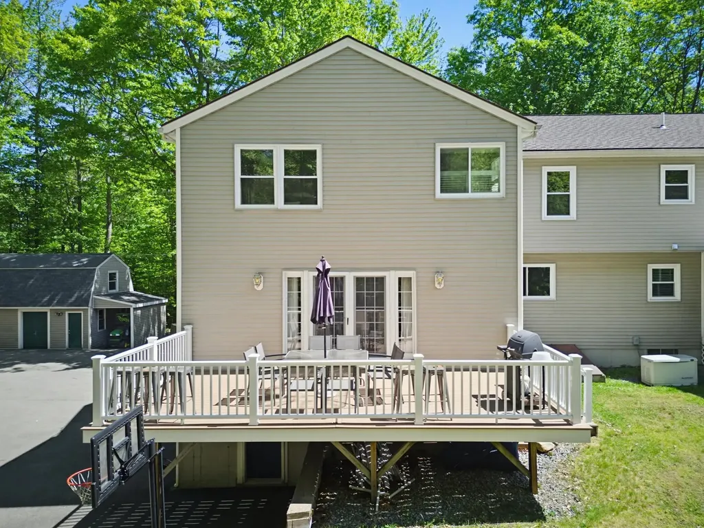 73 Jenkins Road Bedford NH 03110