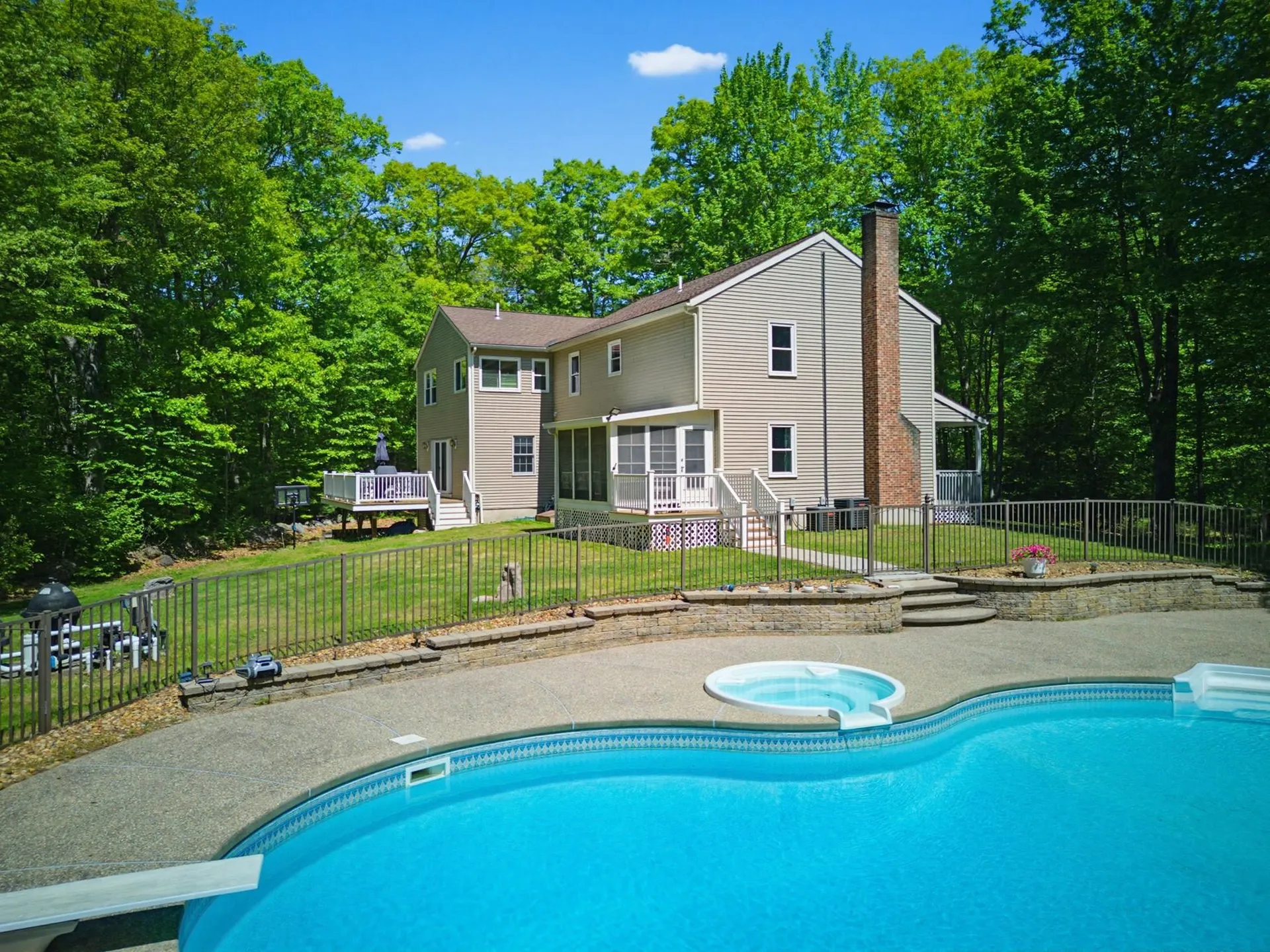 73 Jenkins Road Bedford NH 03110