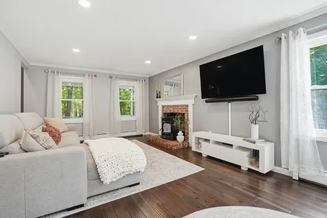 73 Jenkins Road Bedford NH 03110