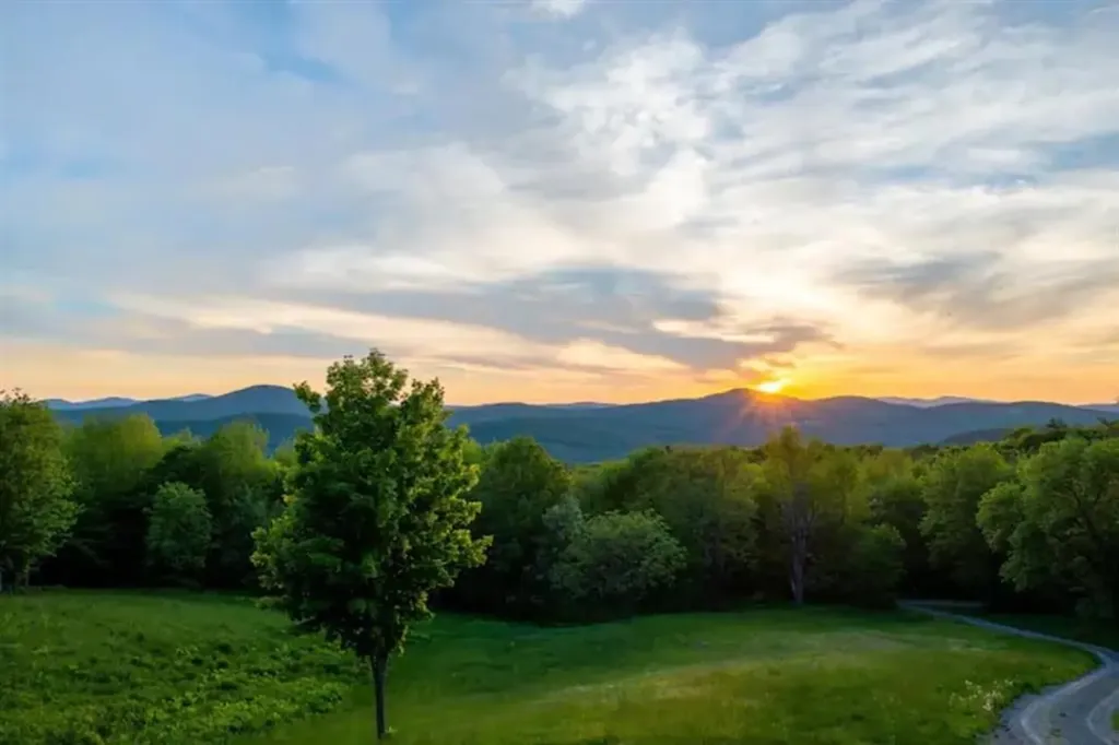 320 Hunt Mountain Road Monroe NH 03771