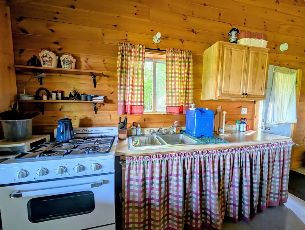 320 Hunt Mountain Road Monroe NH 03771