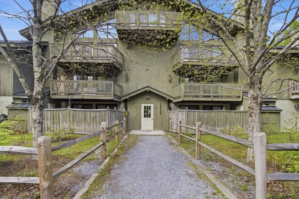 95 Birches Way Peru VT 05152