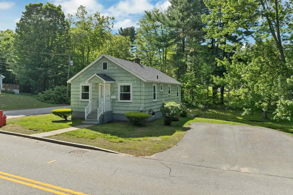 51 Morrill Street Laconia NH 03246