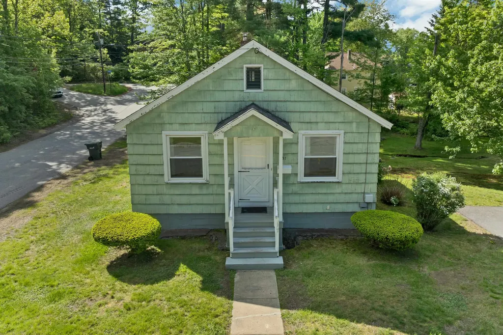 51 Morrill Street Laconia NH 03246