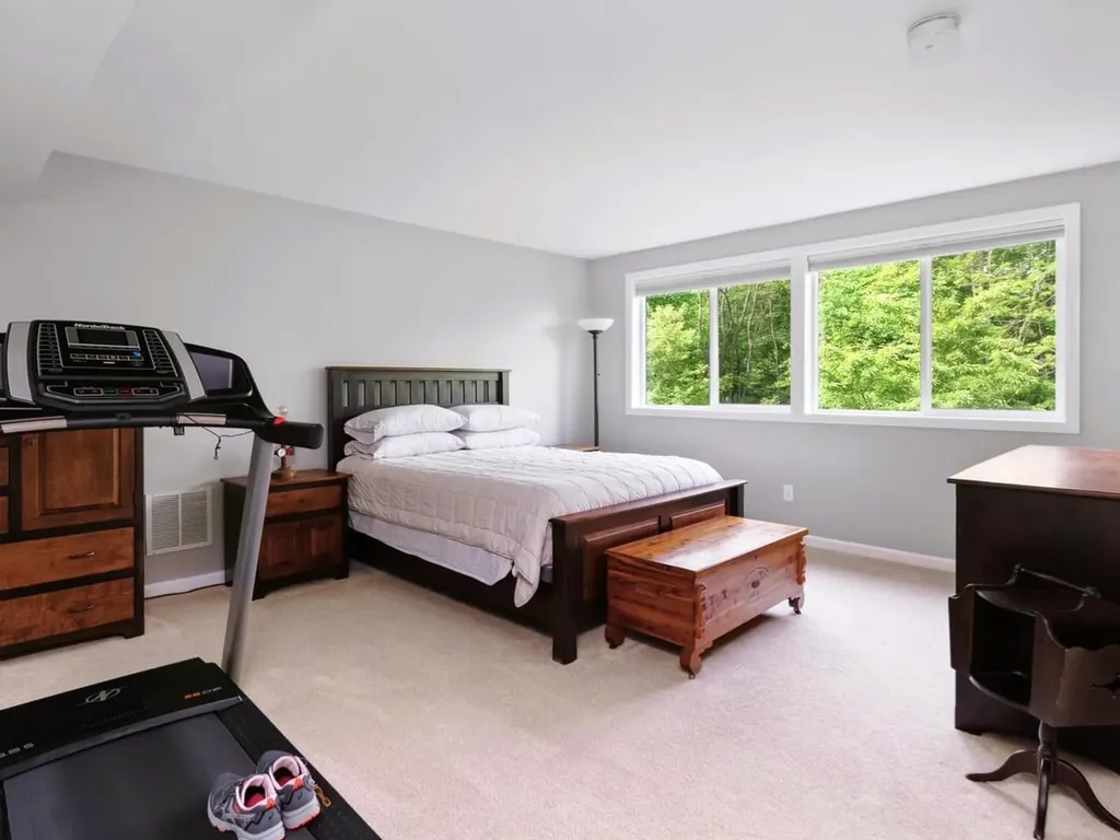 21 Mockingbird Lane South Burlington VT 05403