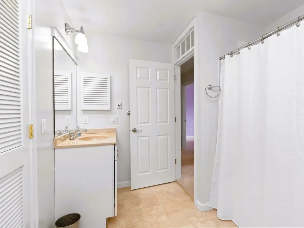 21 Mockingbird Lane South Burlington VT 05403