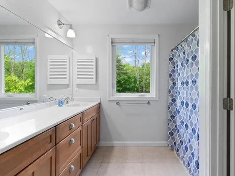 21 Mockingbird Lane South Burlington VT 05403