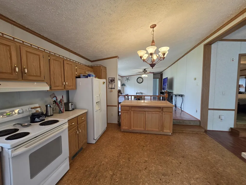 15 Country Lane Fremont NH 03044