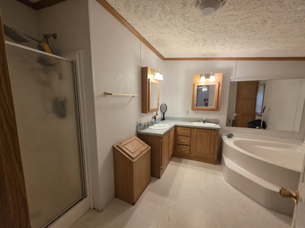 15 Country Lane Fremont NH 03044