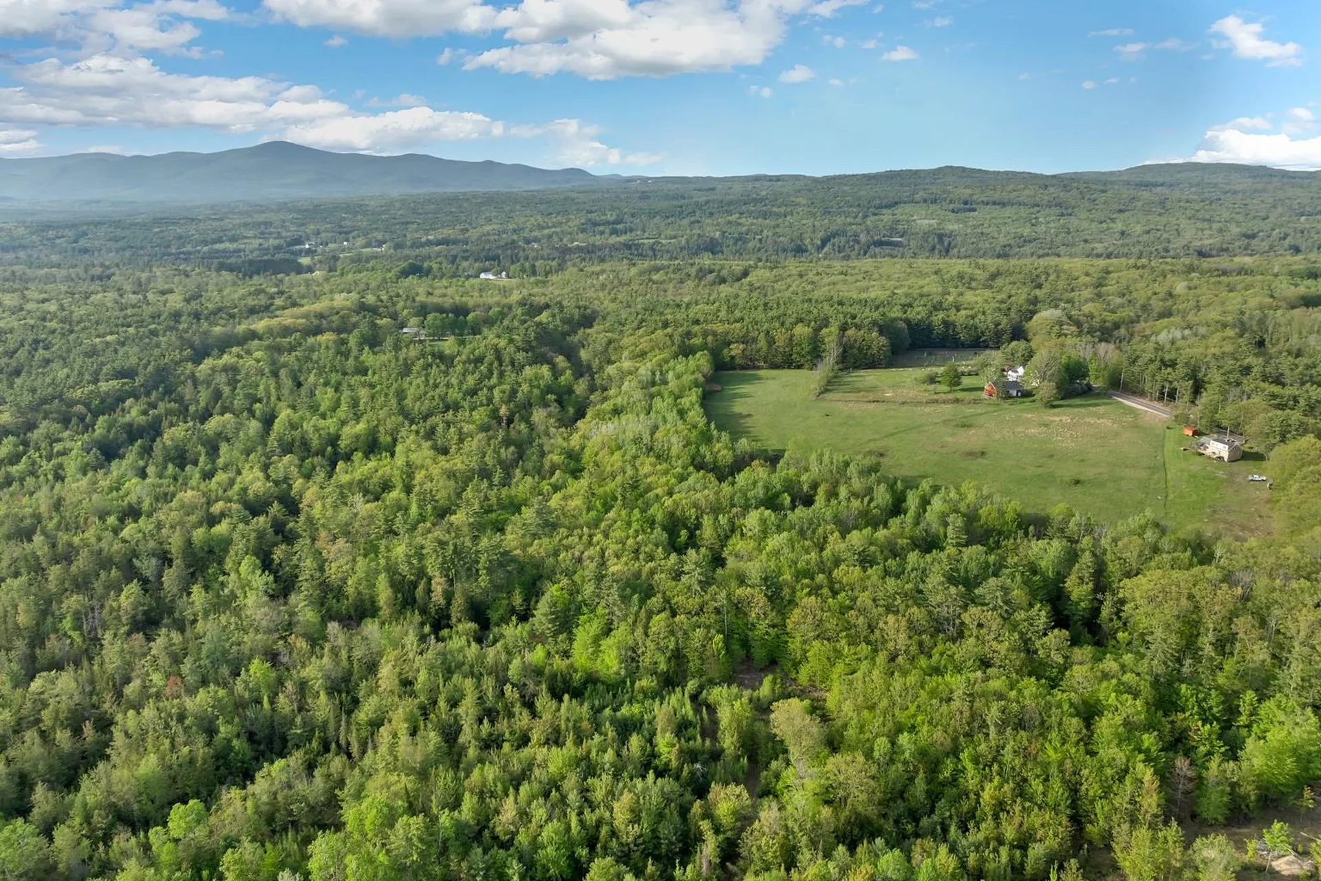 580-B Pine Hill Road Wolfeboro NH 03894
