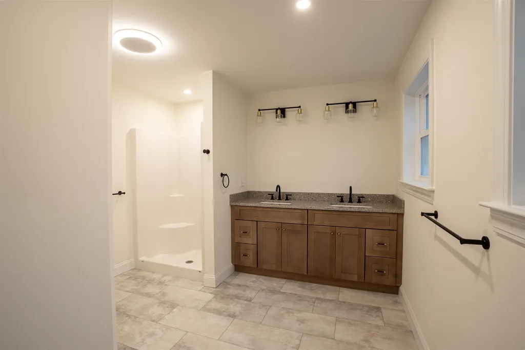 106 Lock Street Nashua NH 03064