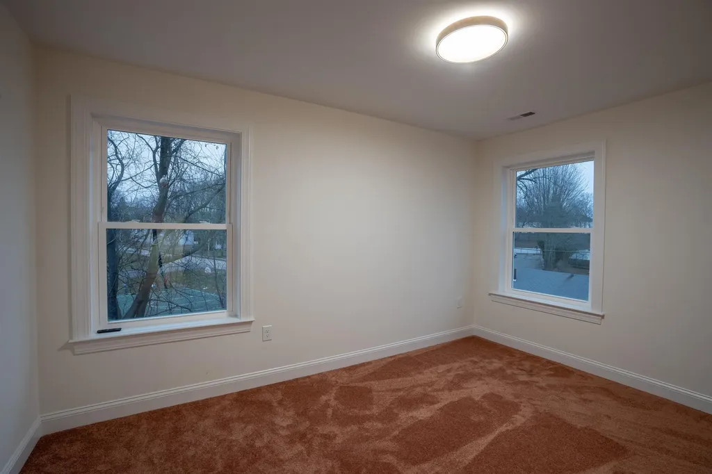 106 Lock Street Nashua NH 03064