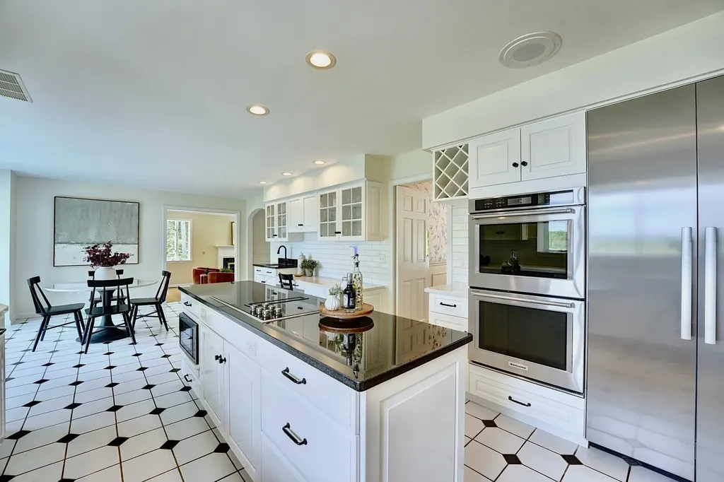 4 Cullen Bay Road Dover NH 03820