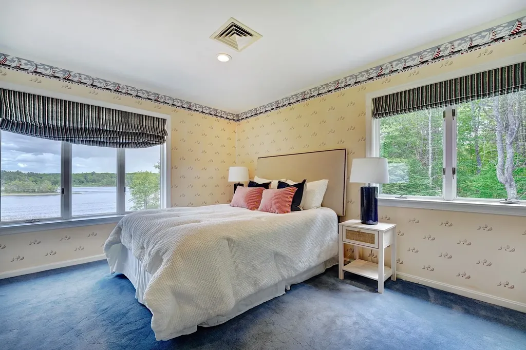 4 Cullen Bay Road Dover NH 03820
