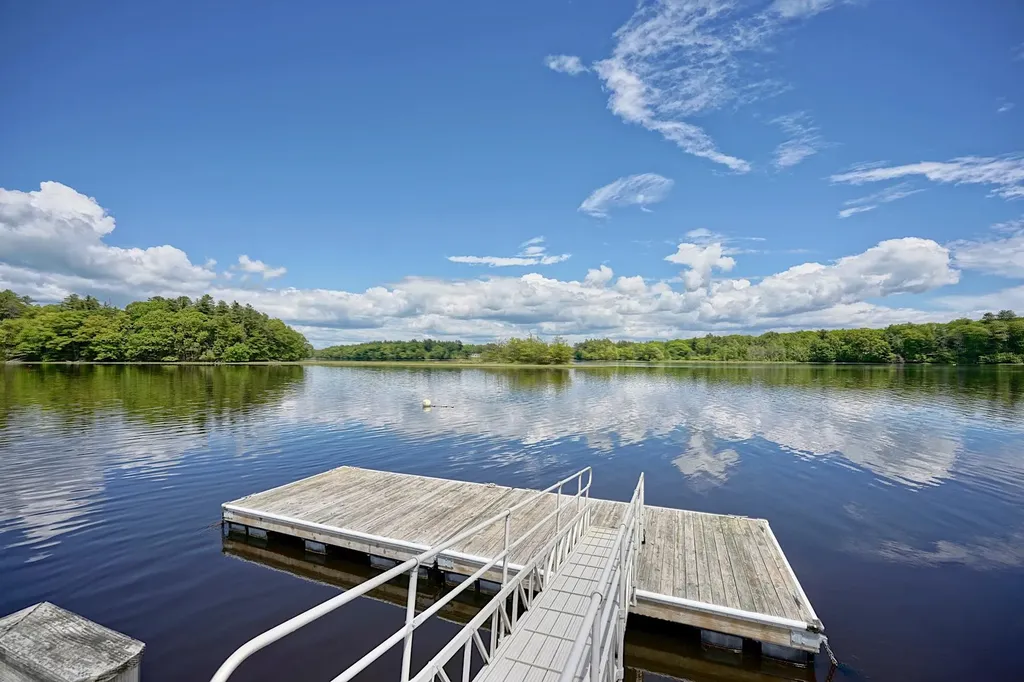 4 Cullen Bay Road Dover NH 03820