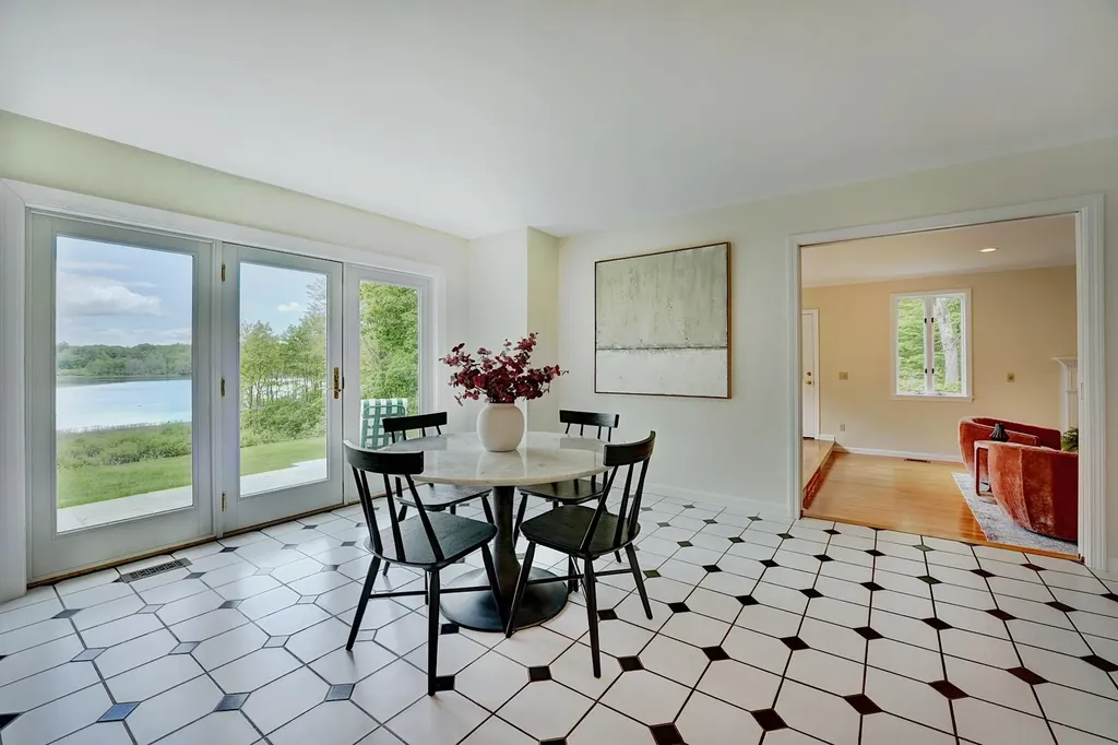 4 Cullen Bay Road Dover NH 03820