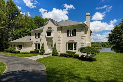 4 Cullen Bay Road Dover NH 03820