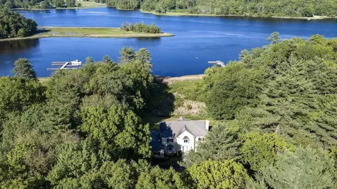 4 Cullen Bay Road Dover NH 03820