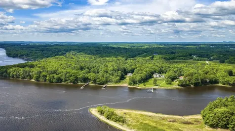 4 Cullen Bay Road Dover NH 03820