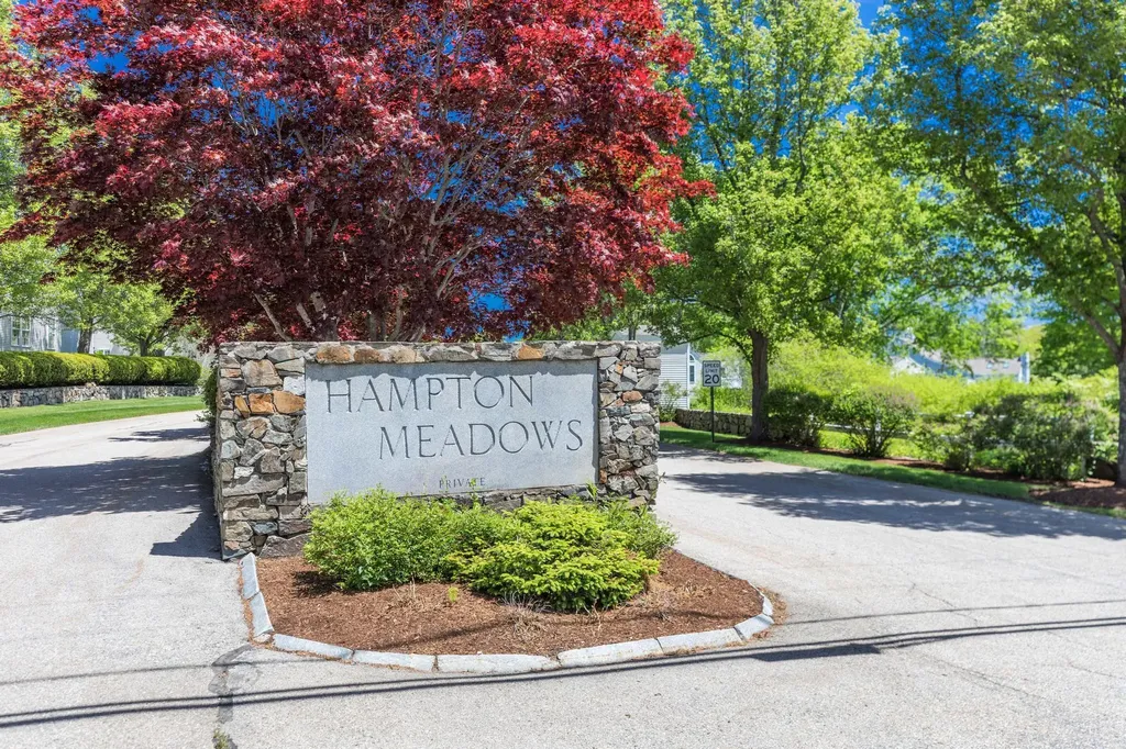 38 Hampton Meadow Hampton NH 03842