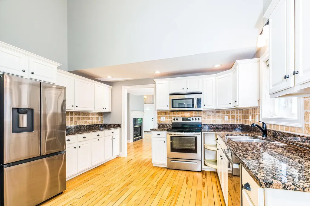 38 Hampton Meadow Hampton NH 03842