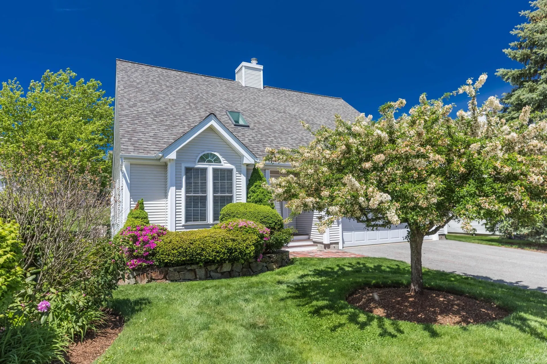 38 Hampton Meadow Hampton NH 03842