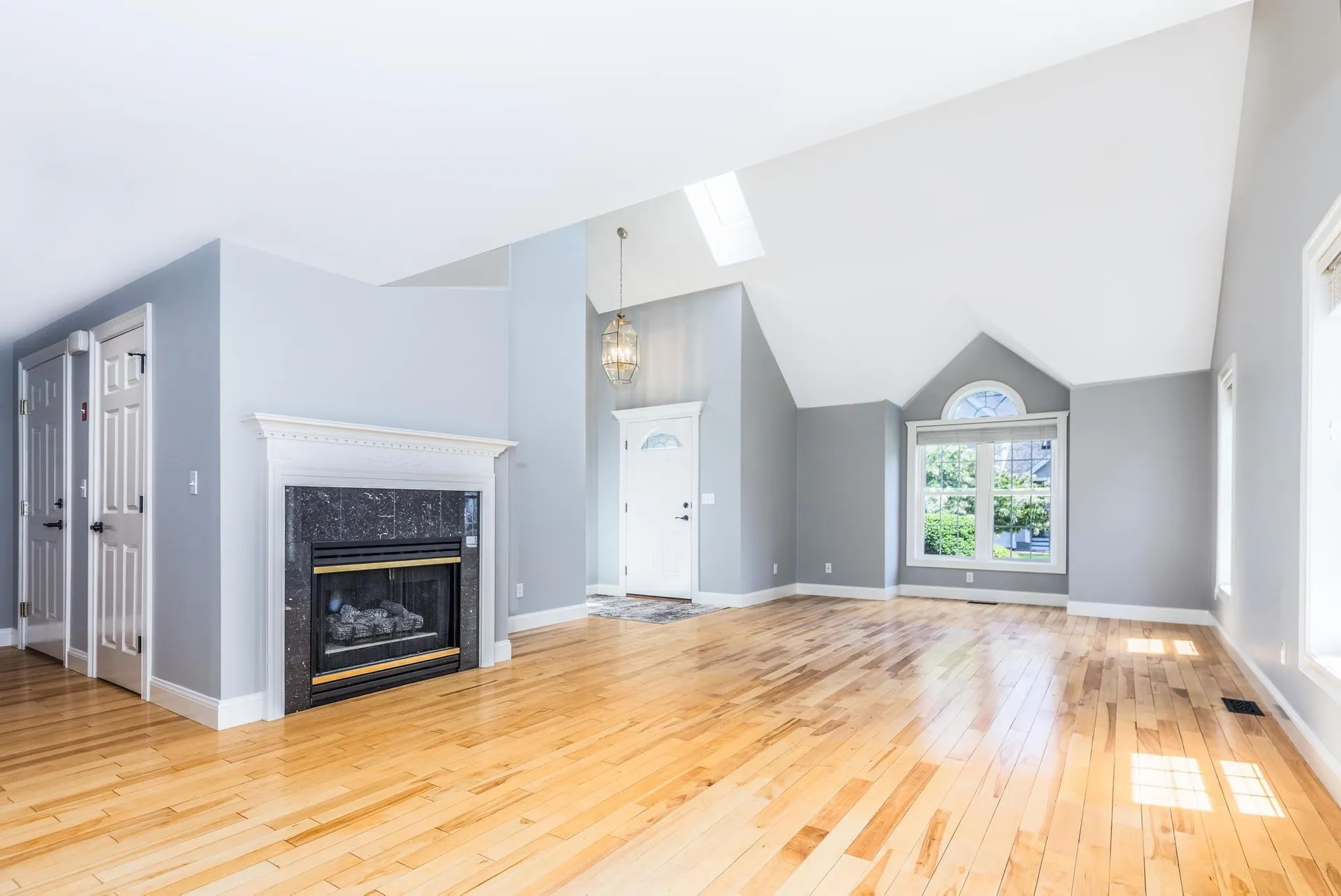 38 Hampton Meadow Hampton NH 03842