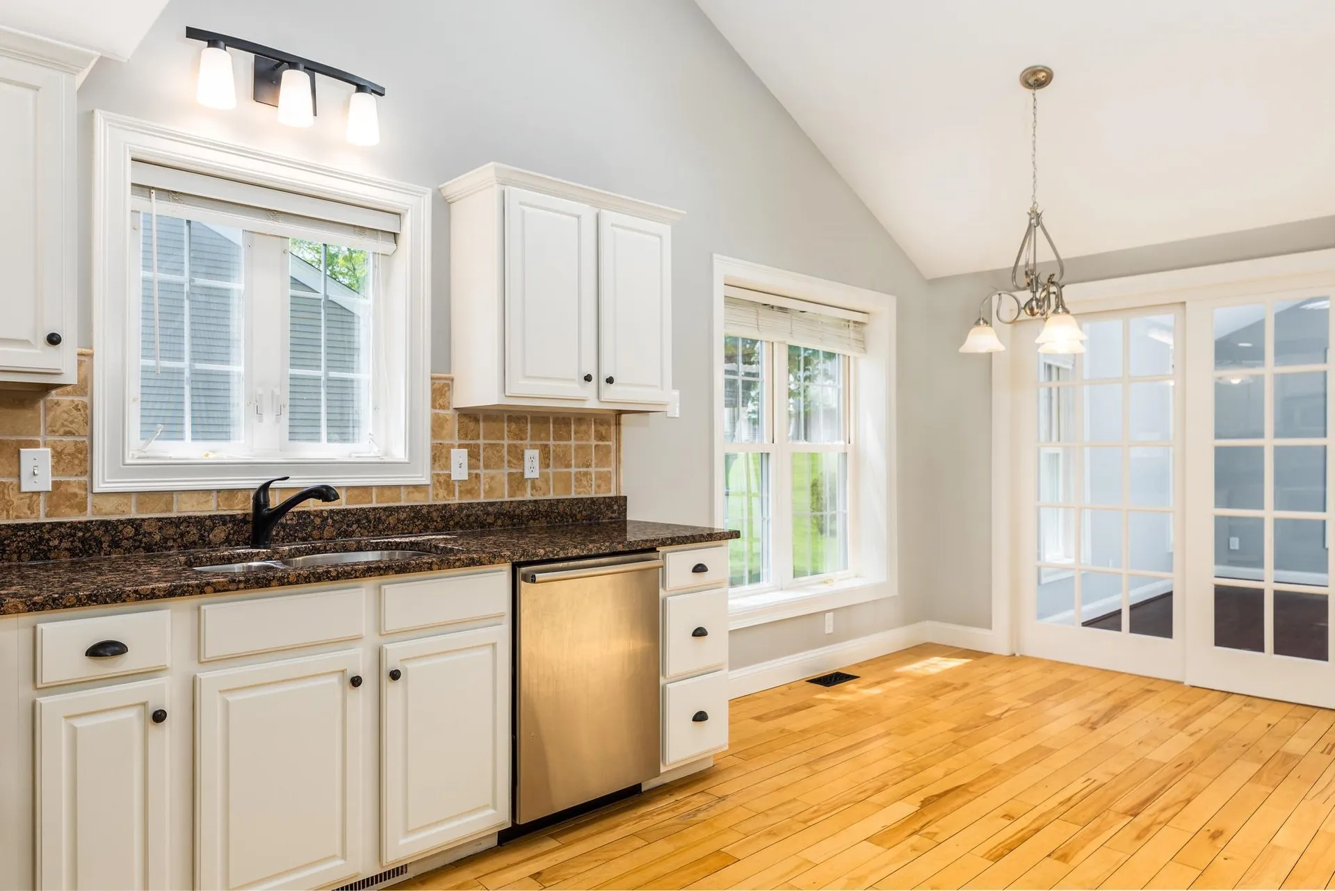 38 Hampton Meadow Hampton NH 03842