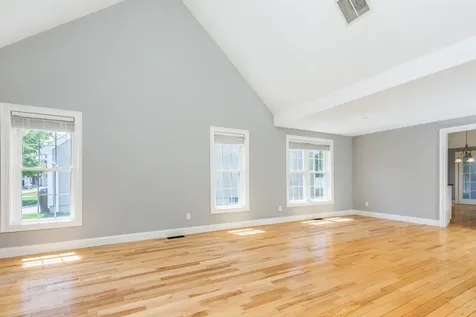 38 Hampton Meadow Hampton NH 03842