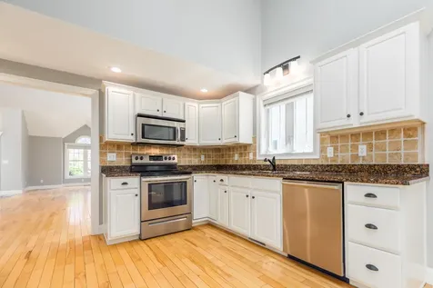 38 Hampton Meadow Hampton NH 03842