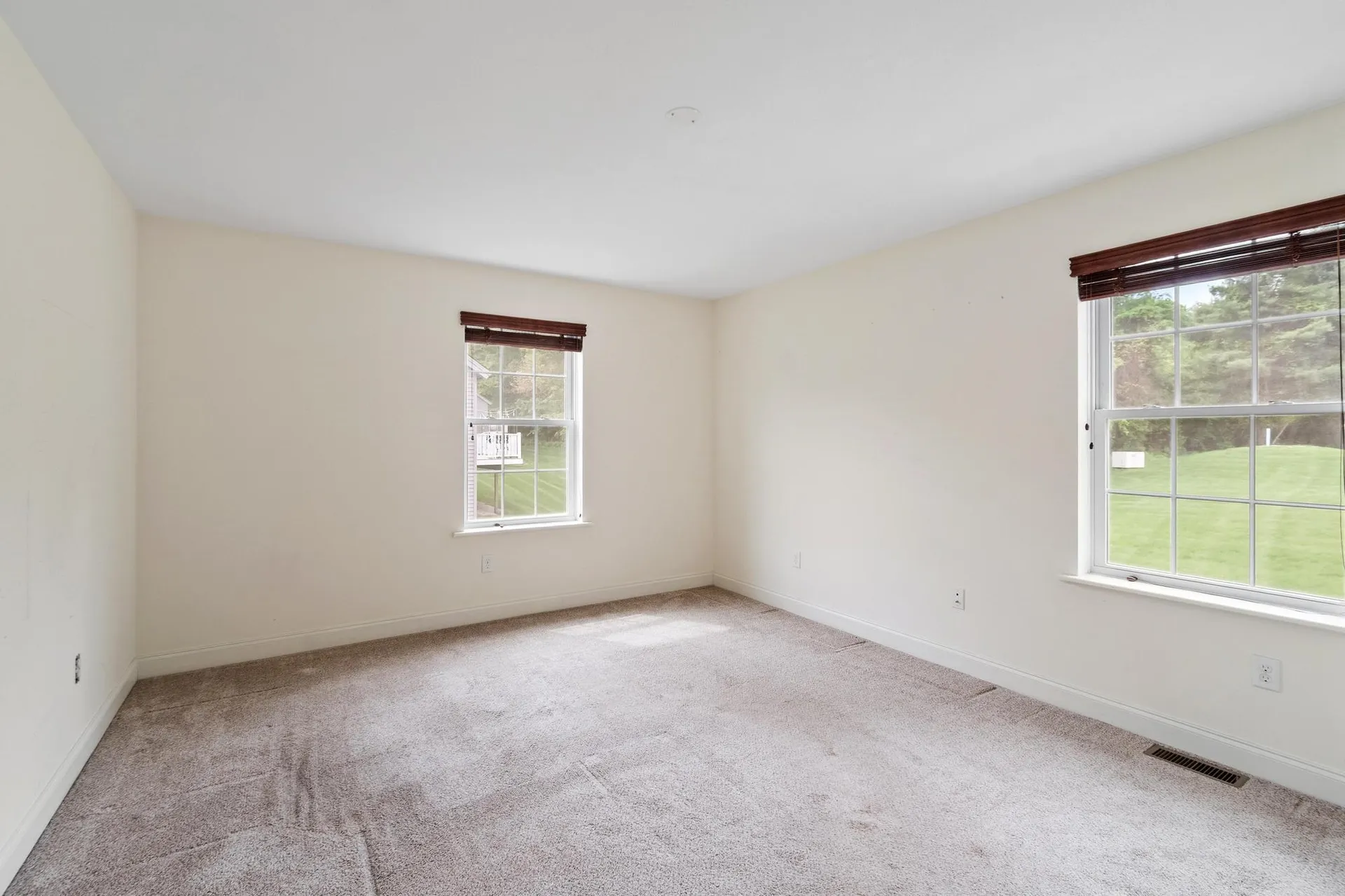 4 Guernsey Drive Atkinson NH 03811