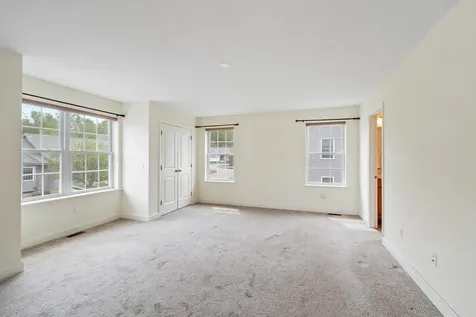 4 Guernsey Drive Atkinson NH 03811