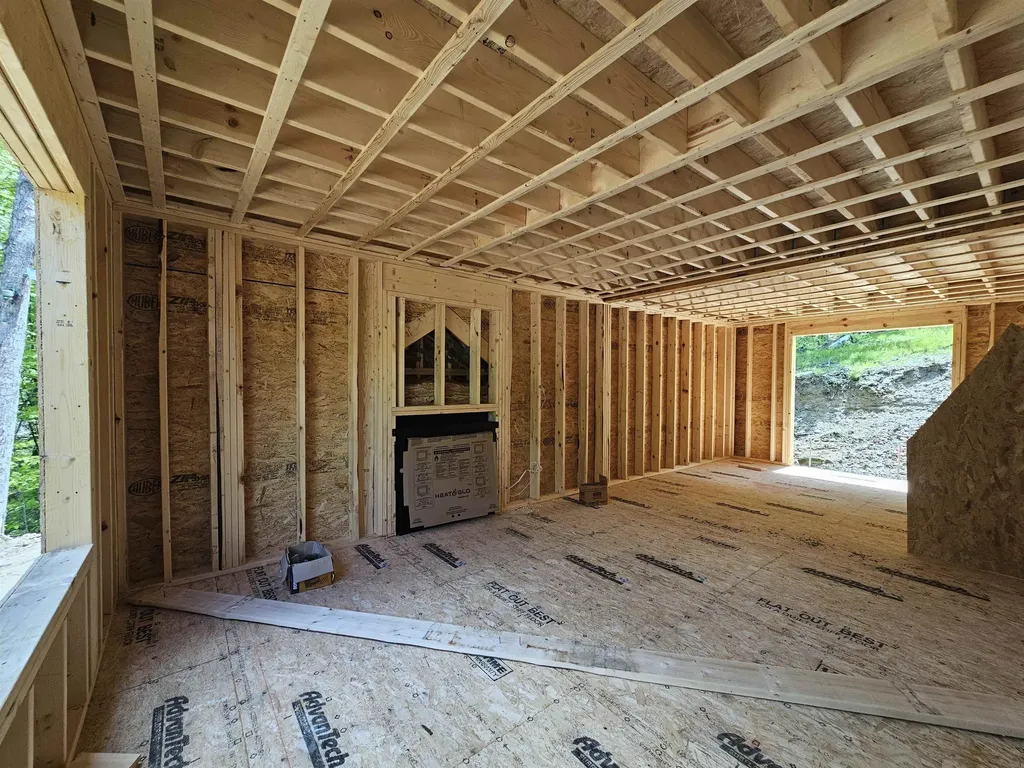 7 Shaw Road Pittsfield NH 03263