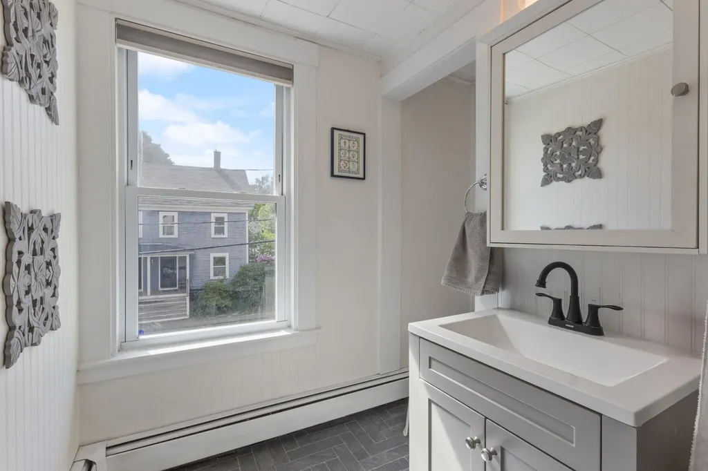 14 Harvard Street Exeter NH 03833
