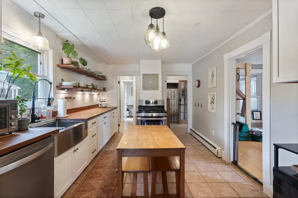 14 Harvard Street Exeter NH 03833