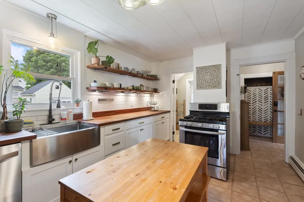 14 Harvard Street Exeter NH 03833