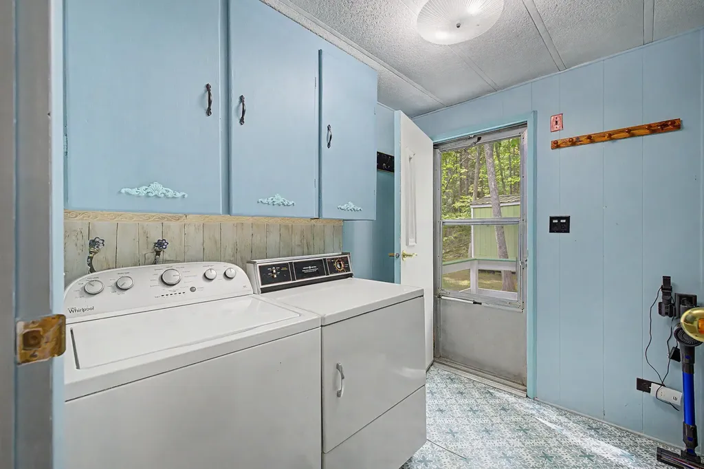 143 Robin Hood Drive Exeter NH 03833