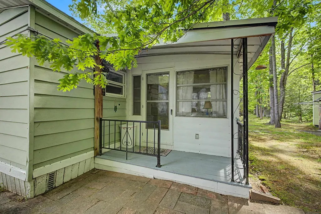 143 Robin Hood Drive Exeter NH 03833