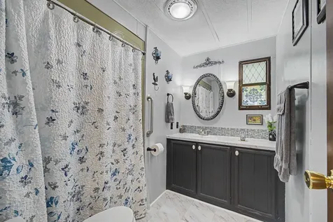 143 Robin Hood Drive Exeter NH 03833