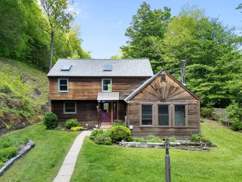 25-27 Gingko Lane Brattleboro VT 05301