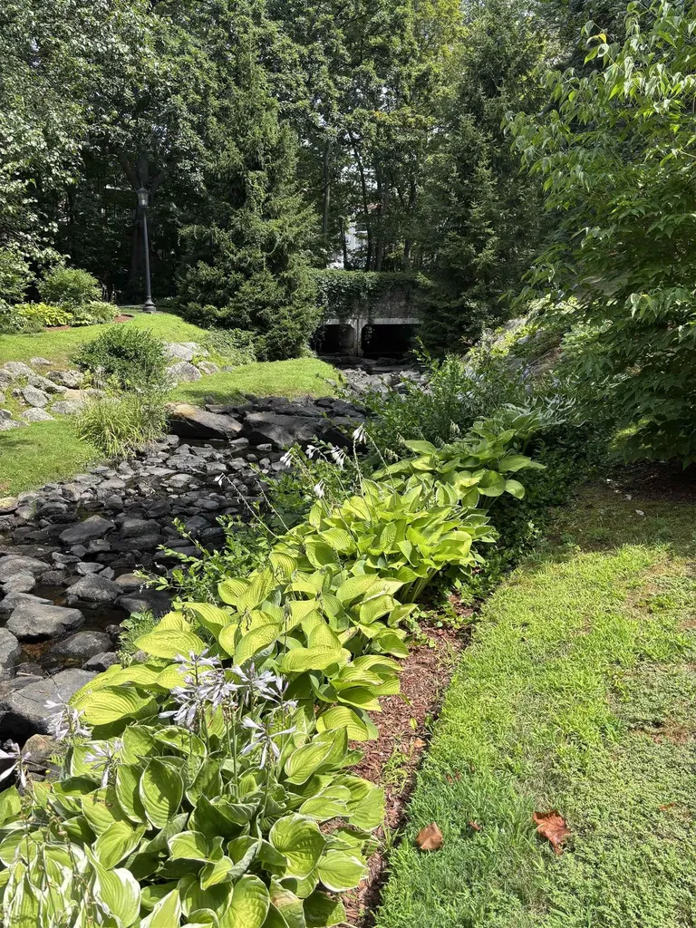 300 North River Road Manchester NH 03104