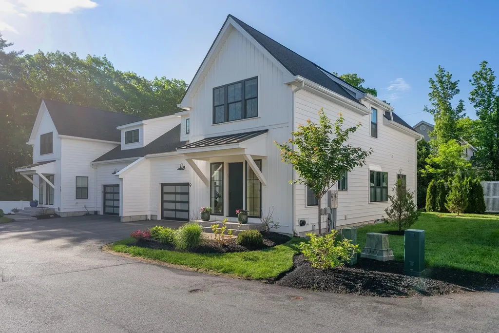 1171 Sagamore Avenue Portsmouth NH 03801