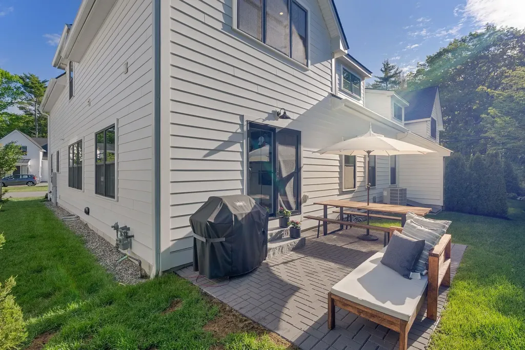 1171 Sagamore Avenue Portsmouth NH 03801
