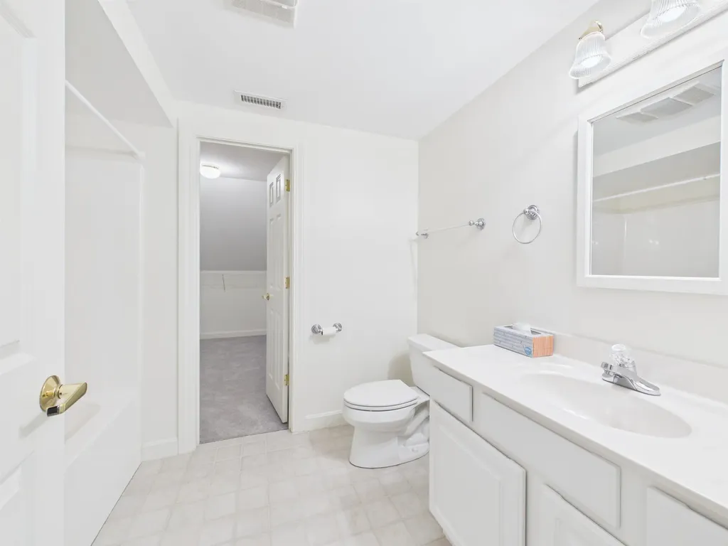 23 Abbey Lane Meredith NH 03253