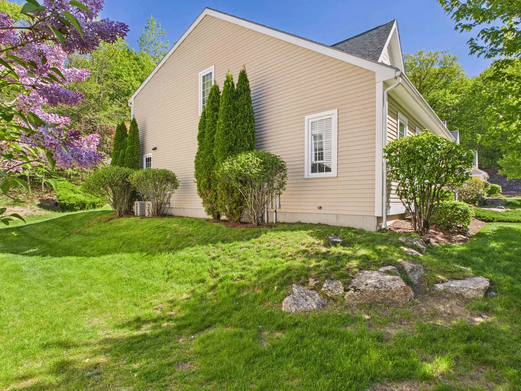 23 Abbey Lane Meredith NH 03253