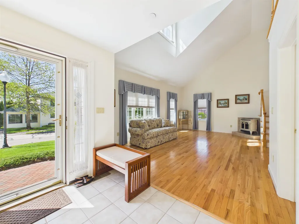 23 Abbey Lane Meredith NH 03253