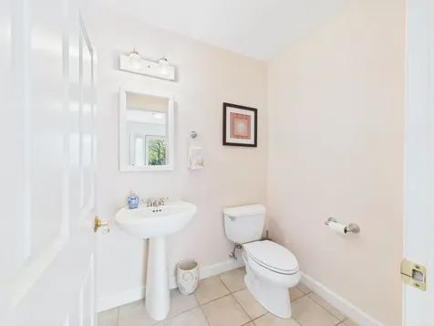 23 Abbey Lane Meredith NH 03253