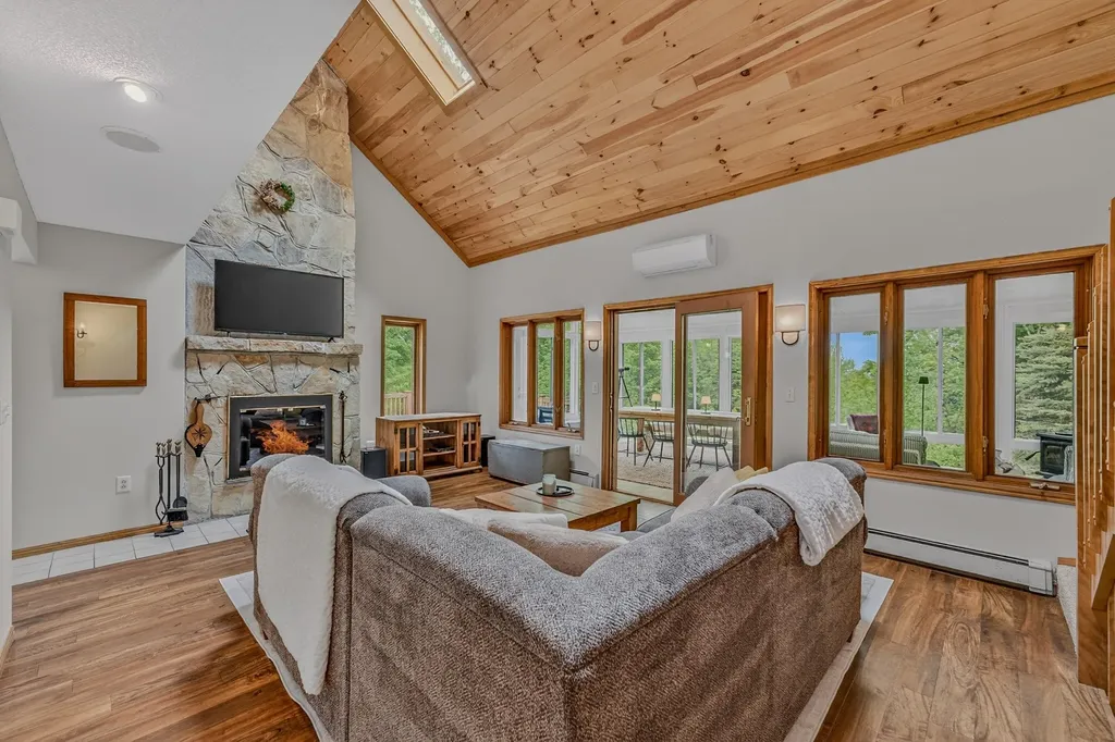 55 Sunset Paradise Road Jefferson NH 03583